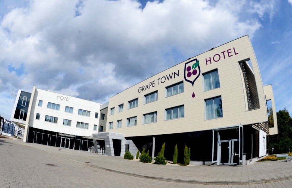 Grape Town Hotel & Park79